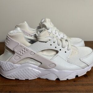Nike Kids White Huaraches